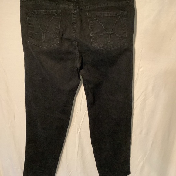 🔥Designer Jeans…2 For $18!!🔥  Kut From The Kloth Black Stretch Jeans - Picture 2 of 3